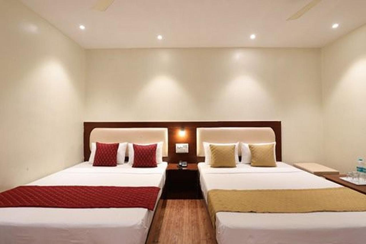 ניו דלהי Amrit Hotel מראה חיצוני תמונה